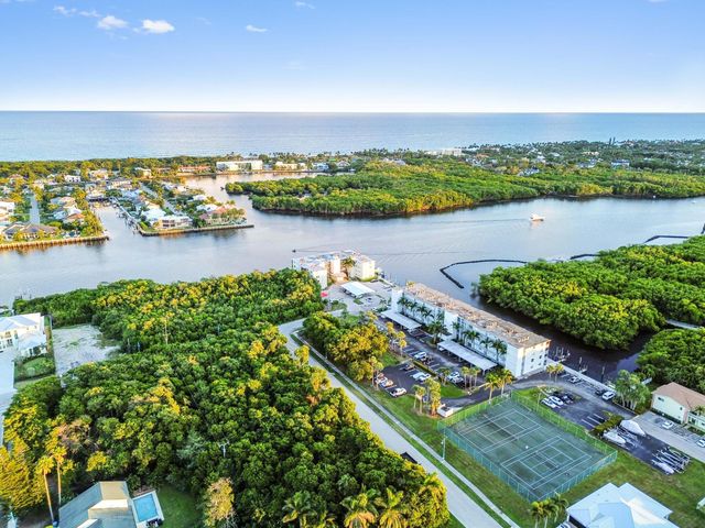 689 NE 6th Court 2090, Boynton Beach, FL 33435