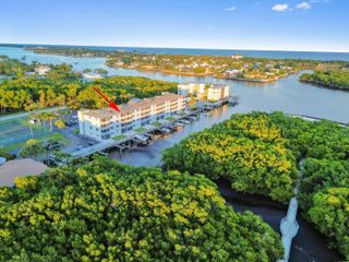 689 NE 6th Court 2090, Boynton Beach, FL 33435