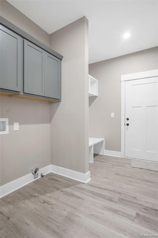 8451 Woodridge Drive, Davison, MI 48423