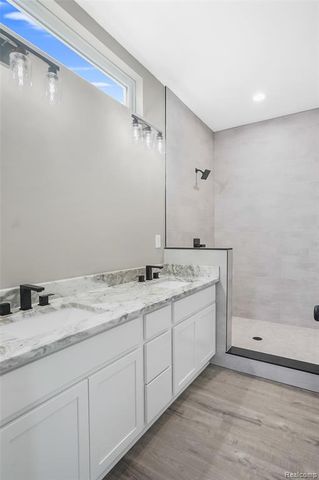 8451 Woodridge Drive, Davison, MI 48423