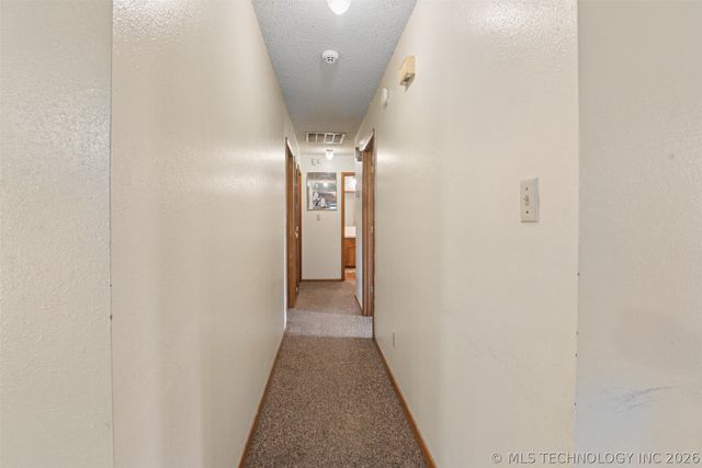 2307 E Fieldstone Street, Okmulgee, OK 74447