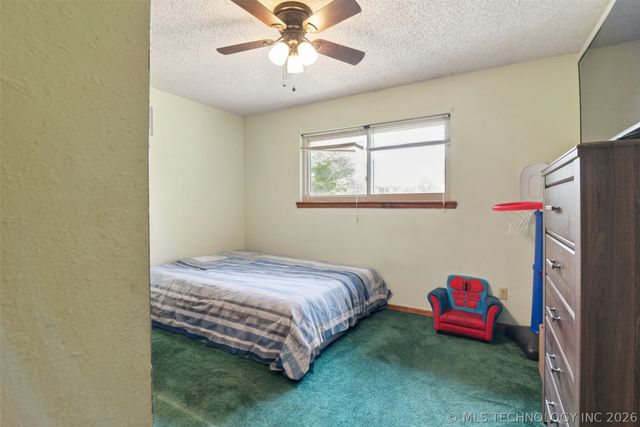 2307 E Fieldstone Street, Okmulgee, OK 74447
