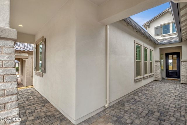 5924 E REDMONT Drive, Mesa, AZ 85215