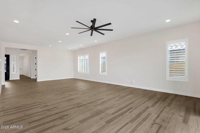 5924 E REDMONT Drive, Mesa, AZ 85215