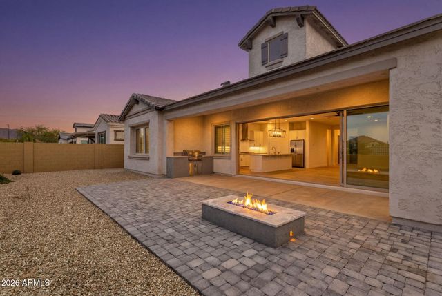 5924 E REDMONT Drive, Mesa, AZ 85215