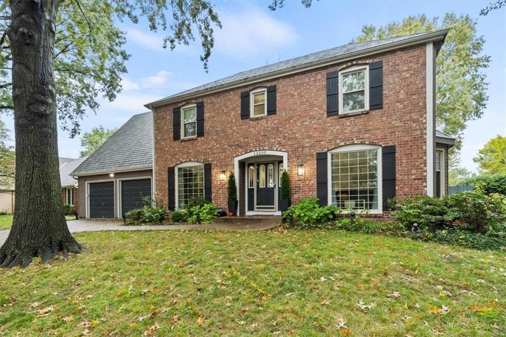 13200 W 77th Terrace, Lenexa, KS 66216