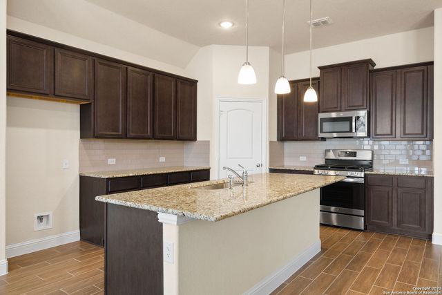 2248 meadow way, New Braunfels, TX 78132