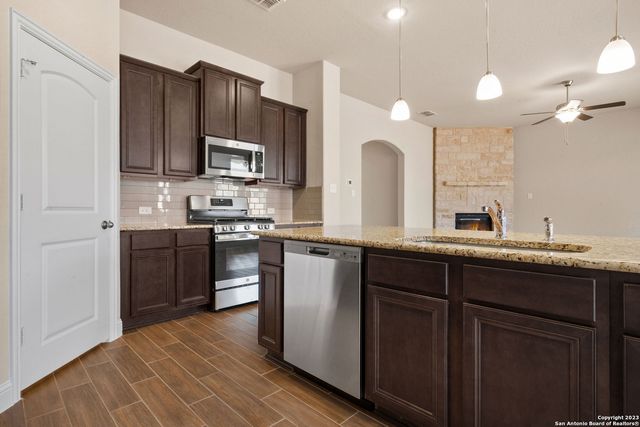 2248 meadow way, New Braunfels, TX 78132