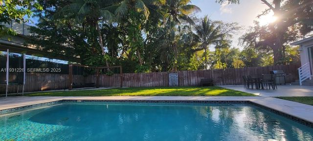 3685 SW 1st Ave, Miami, FL 33145