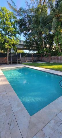 3685 SW 1st Ave, Miami, FL 33145