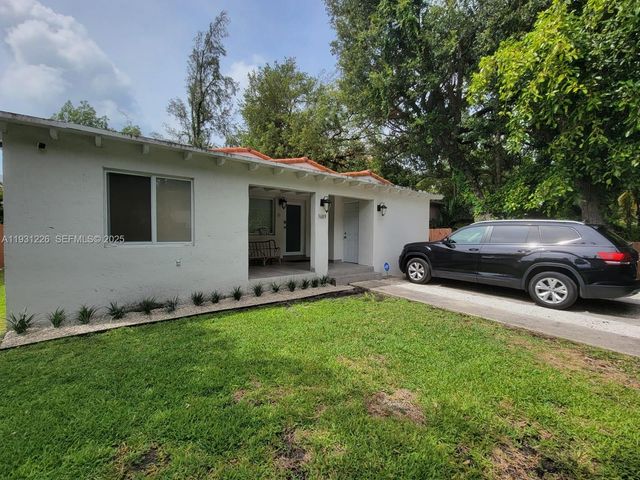 3685 SW 1st Ave, Miami, FL 33145