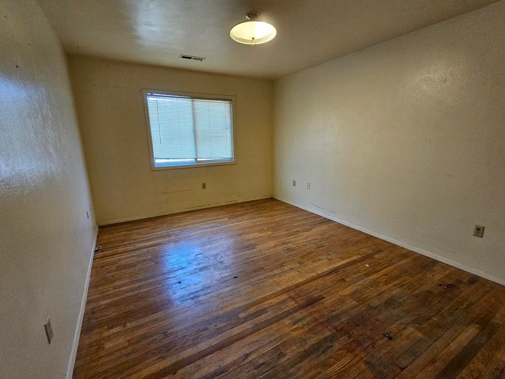 Image 11 of property listing at 1508 Rita Drive NE, Albuquerque, NM 87106