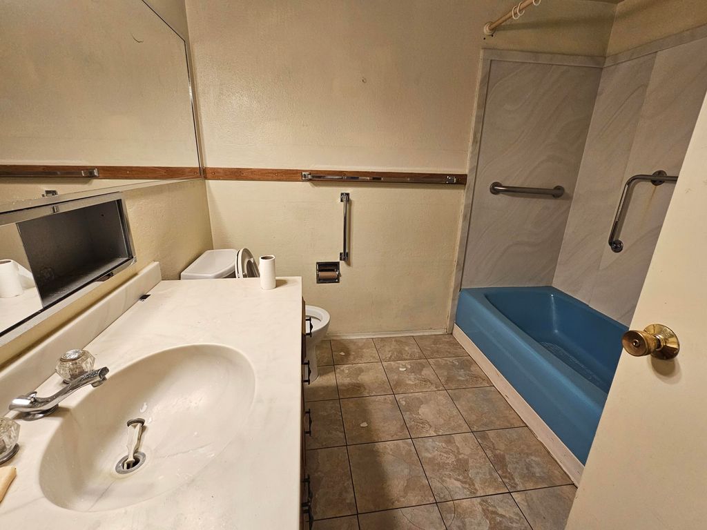 Image 13 of property listing at 1508 Rita Drive NE, Albuquerque, NM 87106