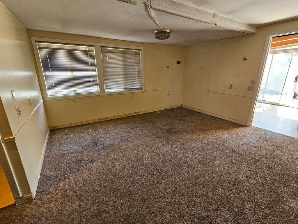 Image 16 of property listing at 1508 Rita Drive NE, Albuquerque, NM 87106