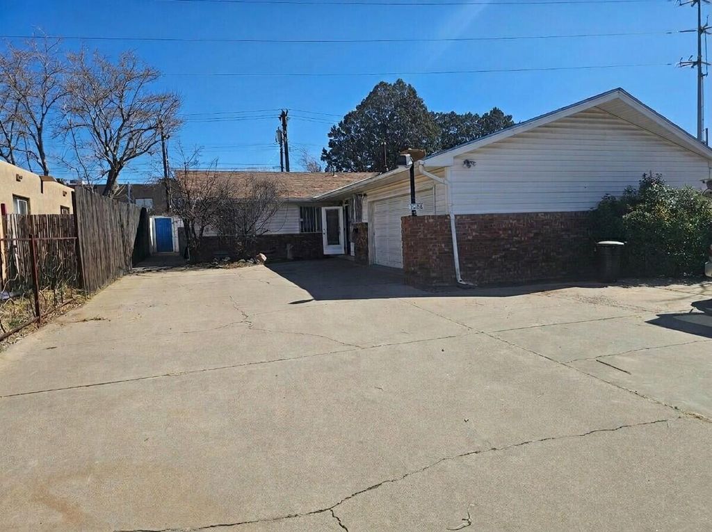 Image 2 of property listing at 1508 Rita Drive NE, Albuquerque, NM 87106