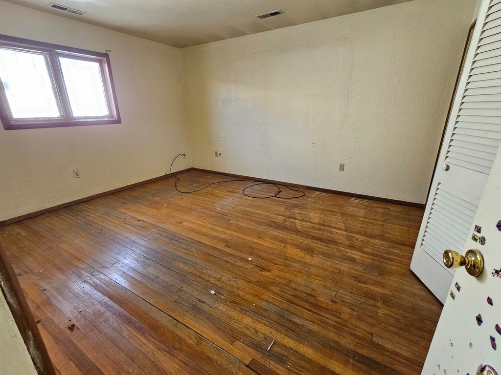 Image 9 of property listing at 1508 Rita Drive NE, Albuquerque, NM 87106