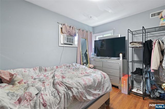 200 Bradford Avenue, Linden, NJ 07036