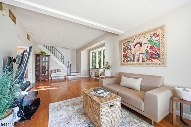 120 E Johnson Ave, Bergenfield Boro, NJ 07621