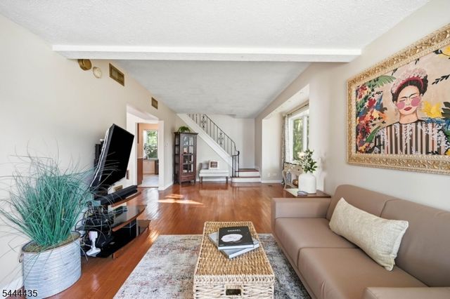 120 E Johnson Ave, Bergenfield Boro, NJ 07621