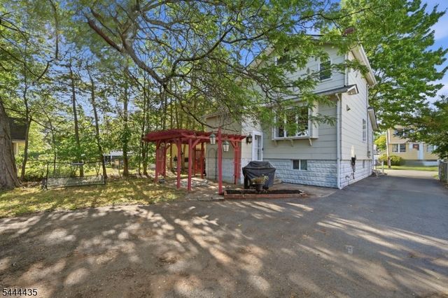 120 E Johnson Ave, Bergenfield Boro, NJ 07621