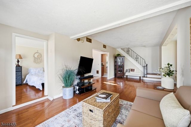120 E Johnson Ave, Bergenfield Boro, NJ 07621
