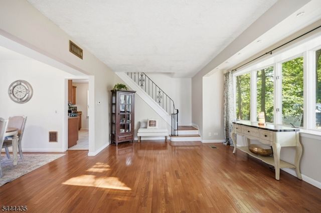 120 E Johnson Ave, Bergenfield Boro, NJ 07621