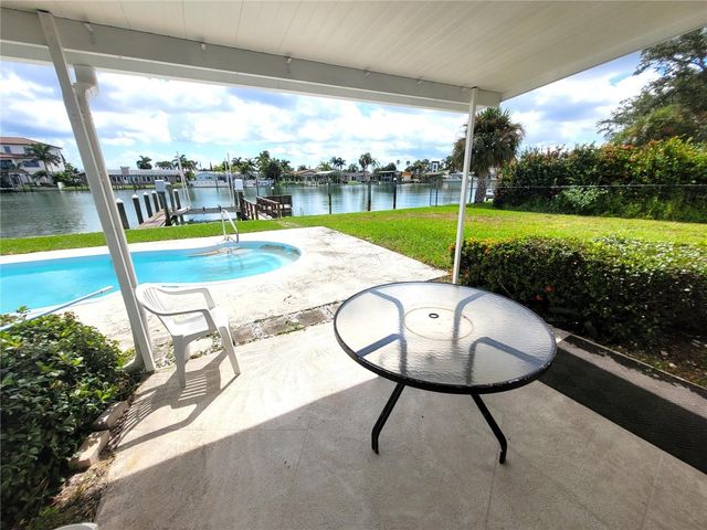 137 MIDWAY ISLAND, Clearwater, FL 33767