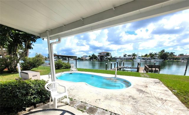 137 MIDWAY ISLAND, Clearwater, FL 33767