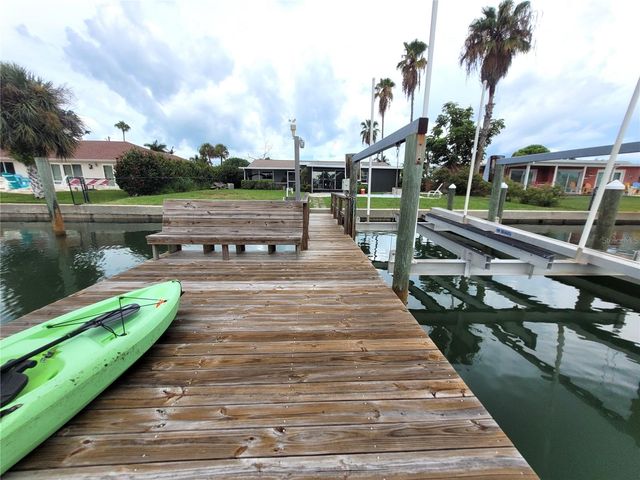 137 MIDWAY ISLAND, Clearwater, FL 33767