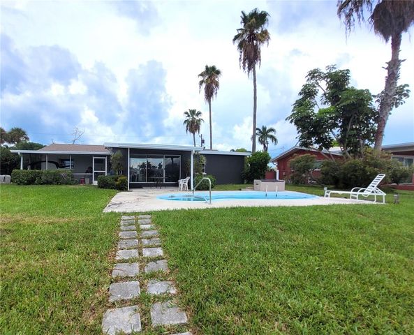 137 MIDWAY ISLAND, Clearwater, FL 33767