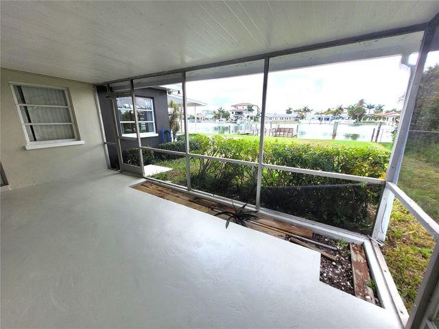137 MIDWAY ISLAND, Clearwater, FL 33767