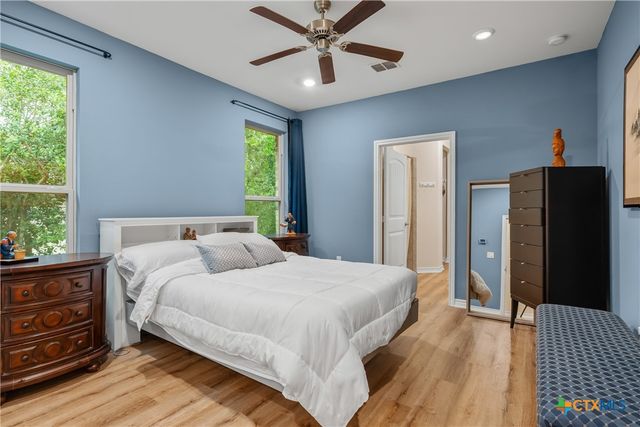 805 Willow Creek Circle, San Marcos, TX 78666