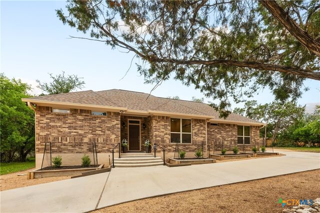 805 Willow Creek Circle, San Marcos, TX 78666