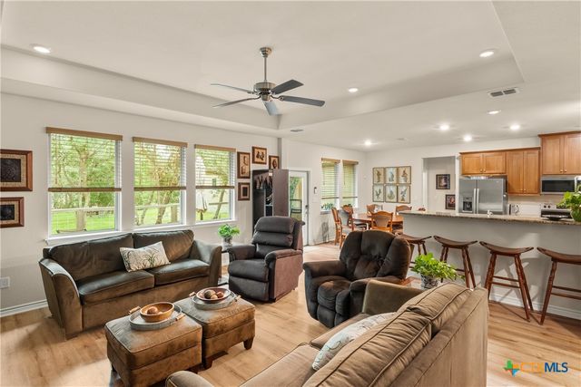 805 Willow Creek Circle, San Marcos, TX 78666