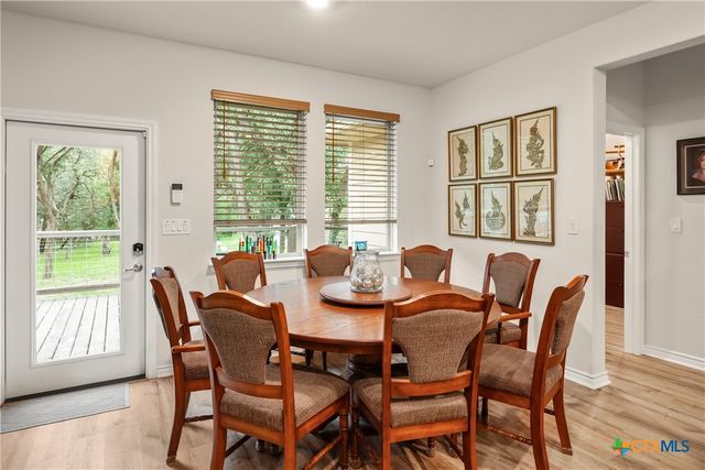 805 Willow Creek Circle, San Marcos, TX 78666