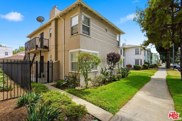 4186 Leimert Boulevard, Los Angeles, CA 90008