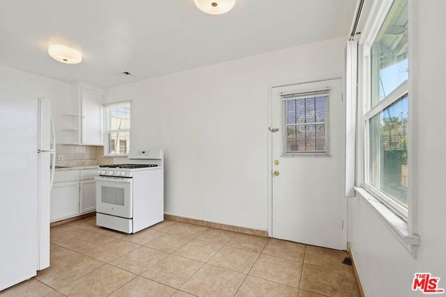 4186 Leimert Boulevard, Los Angeles, CA 90008