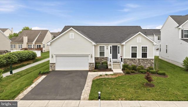 109 SHALLOW CREEK DR, Ranson, WV 25438