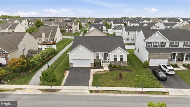 109 SHALLOW CREEK DR, Ranson, WV 25438