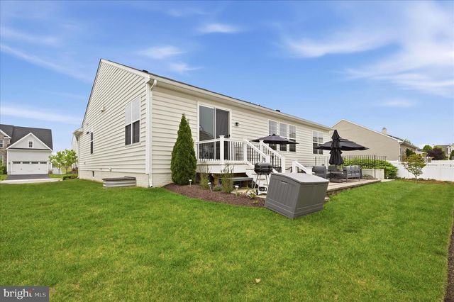 109 SHALLOW CREEK DR, Ranson, WV 25438