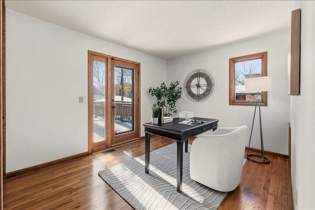 2640 Queensland Lane N, Plymouth, MN 55447