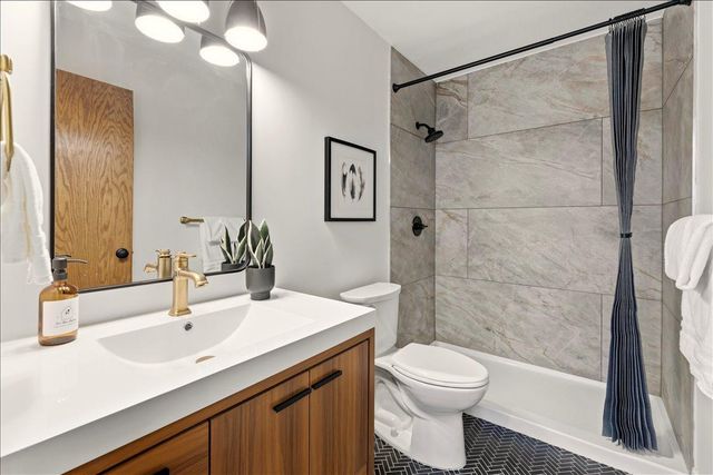 2640 Queensland Lane N, Plymouth, MN 55447