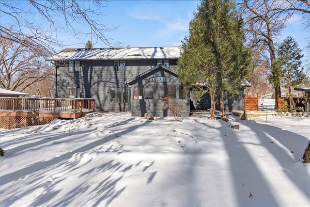 2640 Queensland Lane N, Plymouth, MN 55447