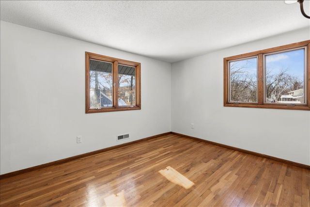 2640 Queensland Lane N, Plymouth, MN 55447