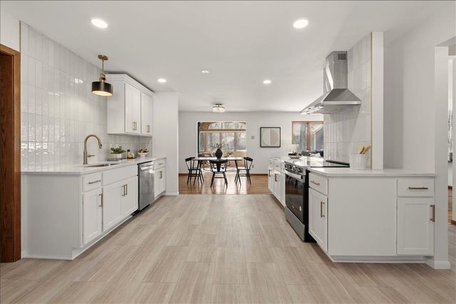 2640 Queensland Lane N, Plymouth, MN 55447