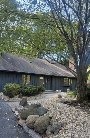 2640 Queensland Lane N, Plymouth, MN 55447