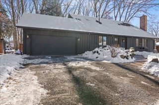 2640 Queensland Lane N, Plymouth, MN 55447