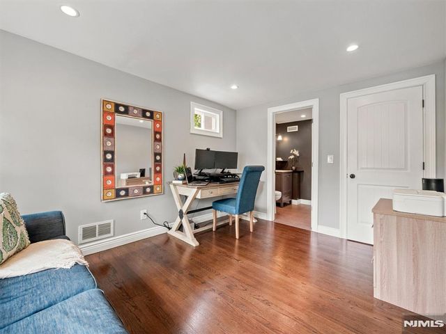 47 W Saddle River Road, Waldwick, NJ 07463