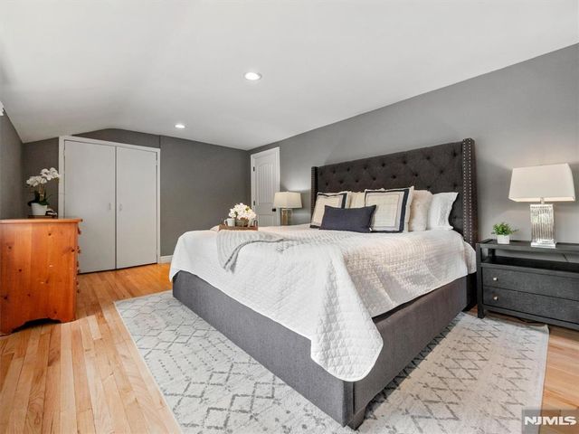 47 W Saddle River Road, Waldwick, NJ 07463