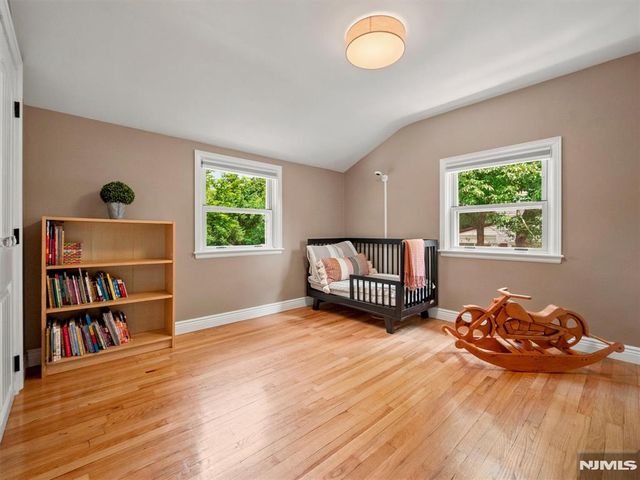 47 W Saddle River Road, Waldwick, NJ 07463